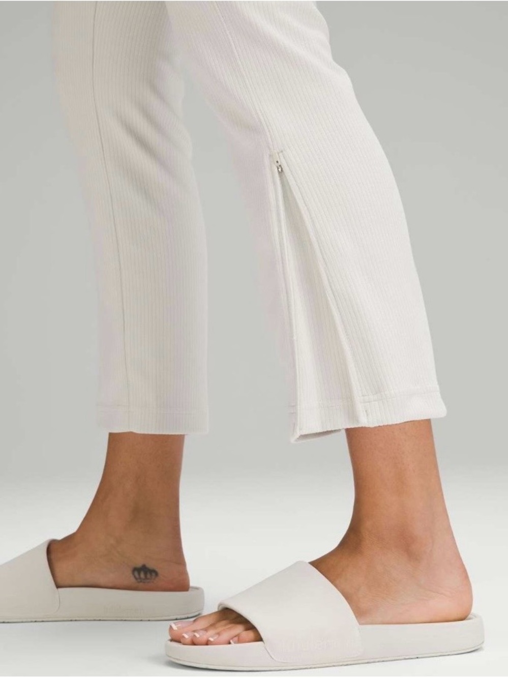Lululemon Ribbed Softstreme Zip-Leg Pant - Picture 3 of 10